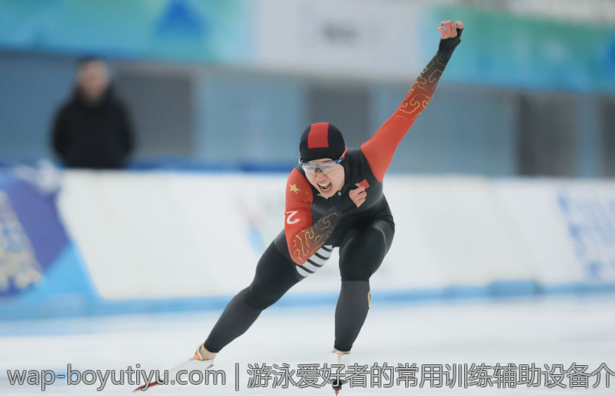 游泳爱好者的常用训练辅助设备介绍